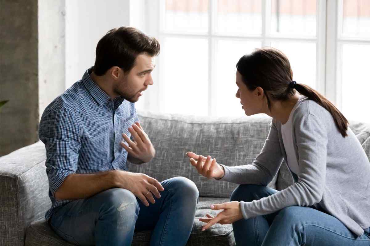 Uomo e donna discussione