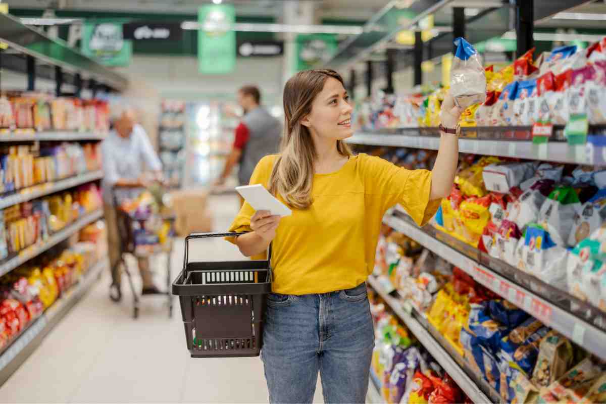 Fare la spesa al supermercato